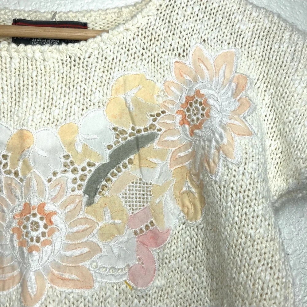 Vintage 80s Cottage Knit Short Sleeves Sweater Pastel Tones Floral Mervyn's